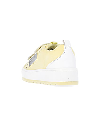 360 degree animation of product Mini girls Yellow Quilted velcro trainers frame-7