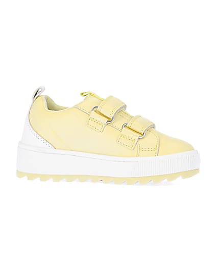 360 degree animation of product Mini girls Yellow Quilted velcro trainers frame-16