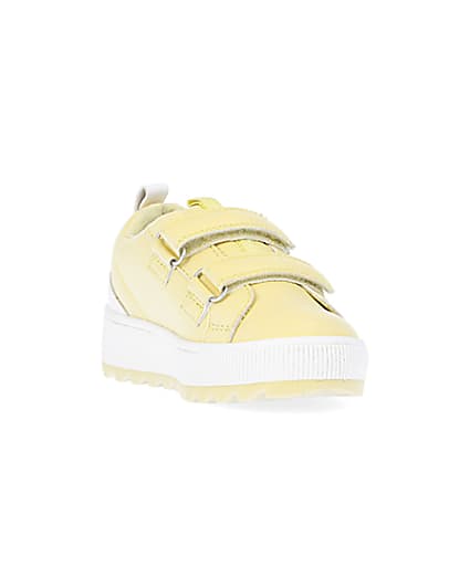 360 degree animation of product Mini girls Yellow Quilted velcro trainers frame-19