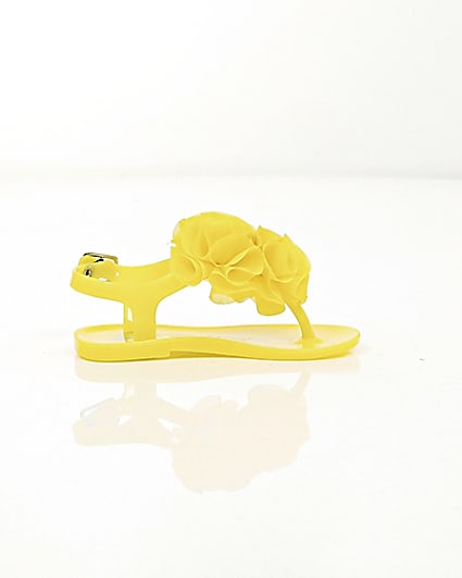 360 degree animation of product Mini girls yellow ruffle jelly sandals frame-10