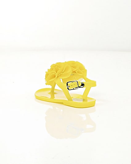360 degree animation of product Mini girls yellow ruffle jelly sandals frame-18