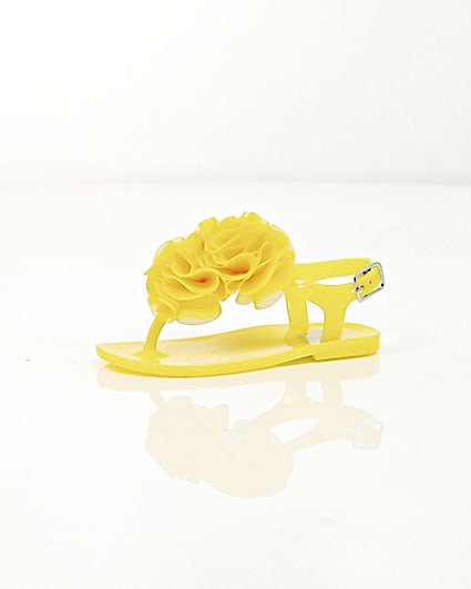 360 degree animation of product Mini girls yellow ruffle jelly sandals frame-23