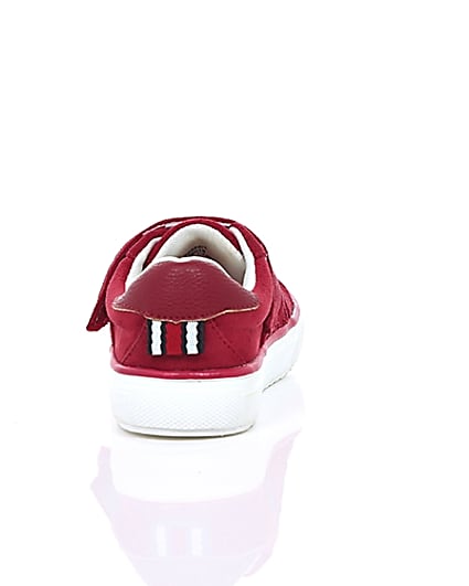 360 degree animation of product Mini kids red RI velcro trainers frame-15