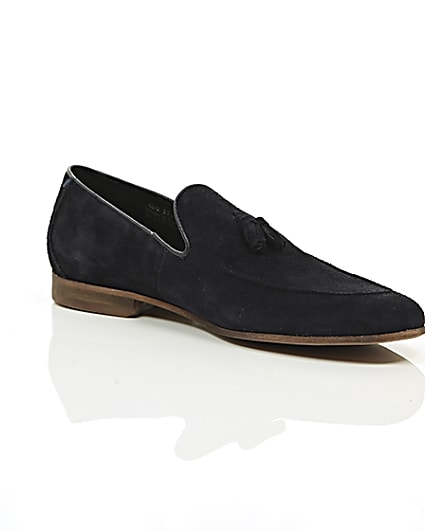 360 degree animation of product Navy blue suede tassel loafers frame-7