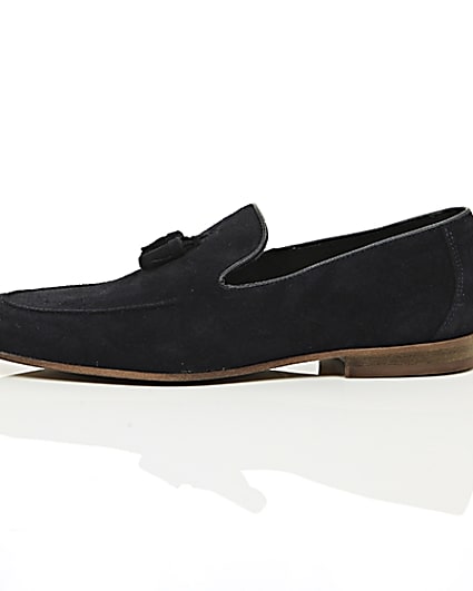 360 degree animation of product Navy blue suede tassel loafers frame-22