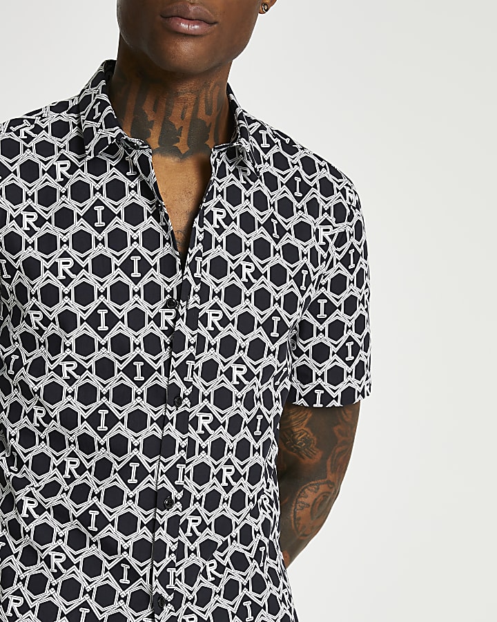 Navy geometric slim fit short sleeve shirt