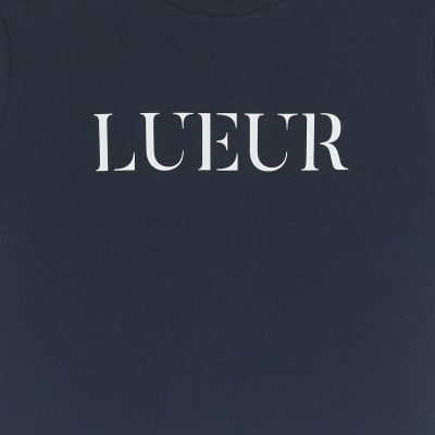 Navy graphic t-shirt