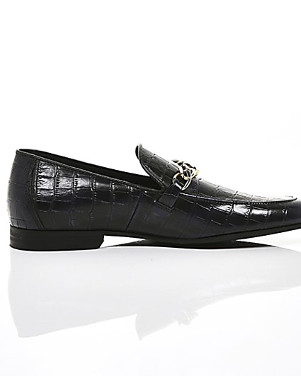 360 degree animation of product Navy high shine leather croc embossed loafers frame-10