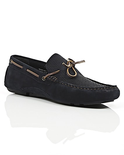 360 degree animation of product Navy suede woven driver shoes frame-7