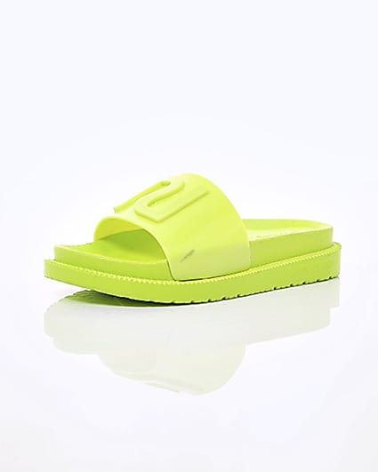 360 degree animation of product Neon green RI jelly sliders frame-0