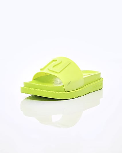 360 degree animation of product Neon green RI jelly sliders frame-1