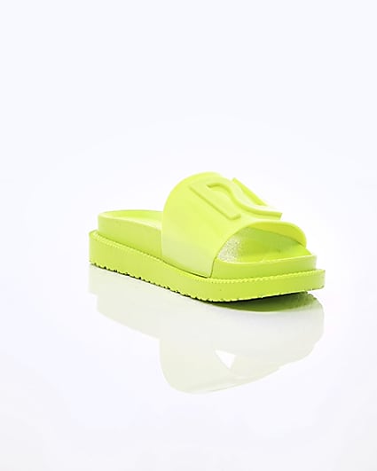 360 degree animation of product Neon green RI jelly sliders frame-6