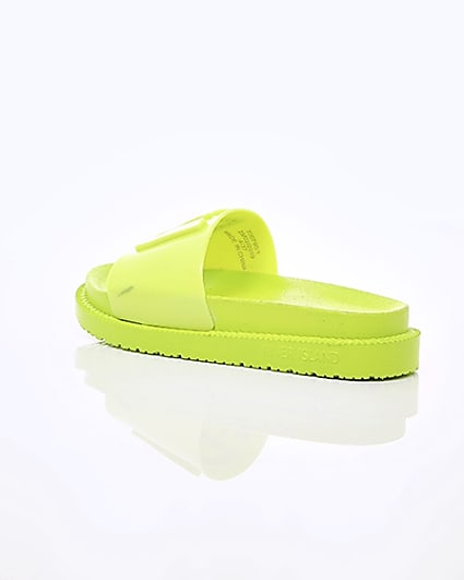 360 degree animation of product Neon green RI jelly sliders frame-19