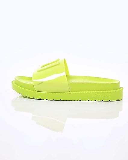 360 degree animation of product Neon green RI jelly sliders frame-21