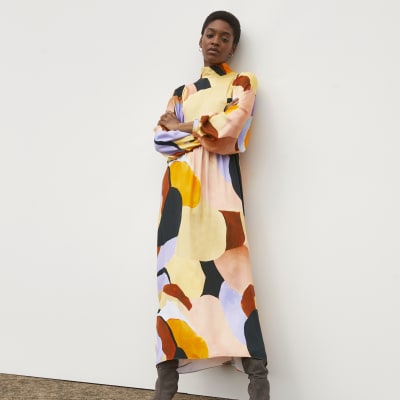 coordinating sibling outfits