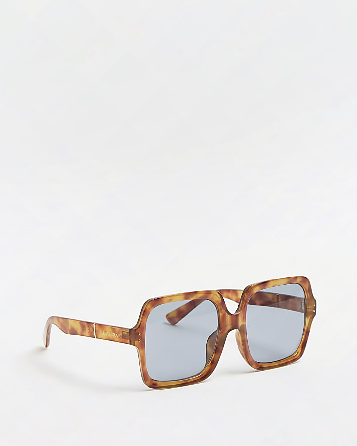 Orange tortoiseshell oversized sunglasses