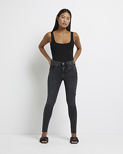 Petite black Molly bum sculpt skinny jeans