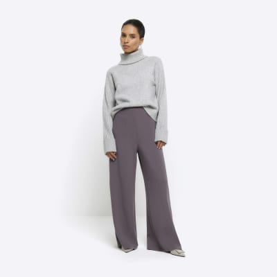 https://images.riverisland.com/is/image/RiverIsland/petite-grey-stitched-wide-leg-trousers_905770_main?$ProductListingPortrait$