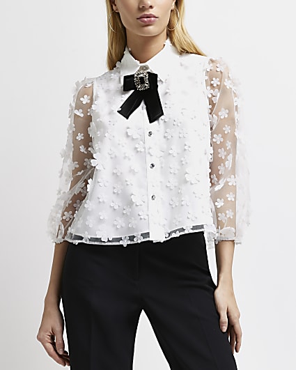 Petite white 3D floral shirt