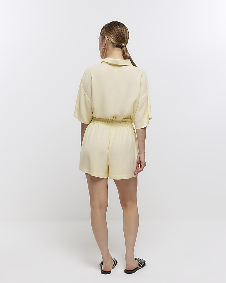 Petite yellow shorts with linen