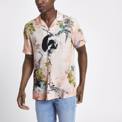 Pink crane print revere shirt
