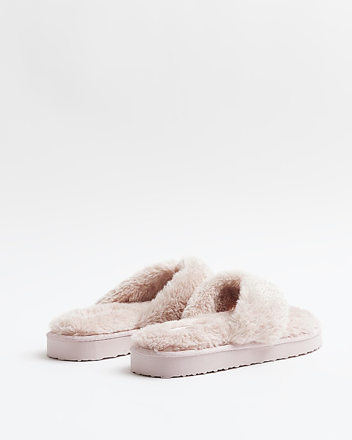 Pink faux fur flip flop slippers
