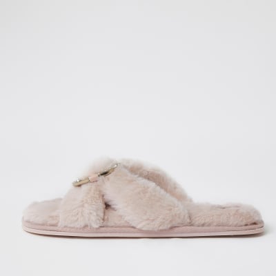 faux fur crossover slippers