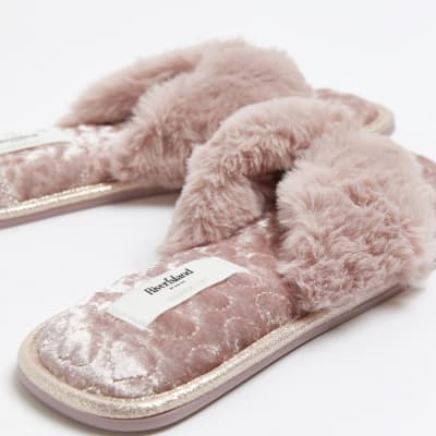 Pink slippers river discount island