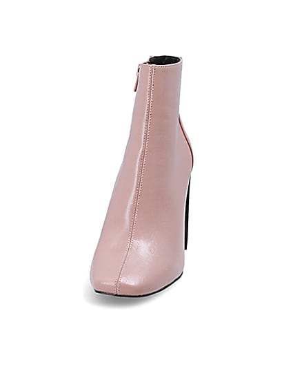 360 degree animation of product Pink patent square toe boots frame-22