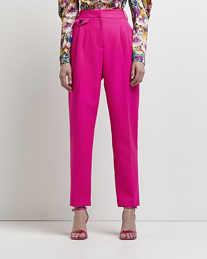 Pink pleated tapered trousers