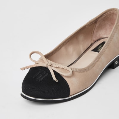 Pink RI bow front wide fit ballet shoes