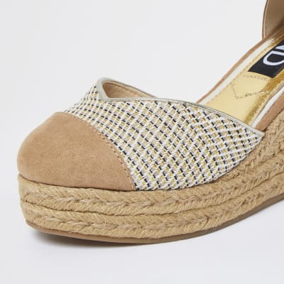 Pink weave studded wedges