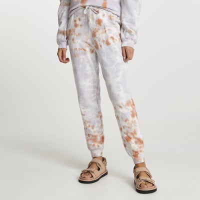tie dye top and joggers