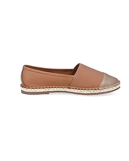 360 degree animation of product Ravel brown leather espadrilles frame-15