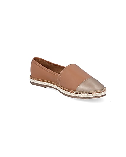 360 degree animation of product Ravel brown leather espadrilles frame-18