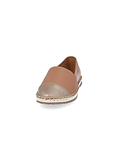 360 degree animation of product Ravel brown leather espadrilles frame-22