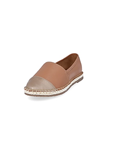 360 degree animation of product Ravel brown leather espadrilles frame-23