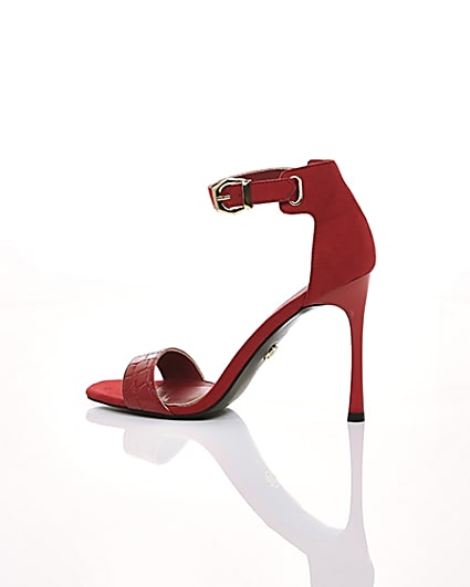 360 degree animation of product Red croc barely there sandals frame-20