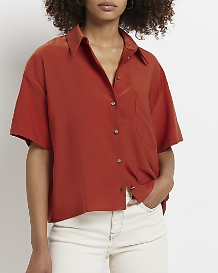 Red cropped shirt