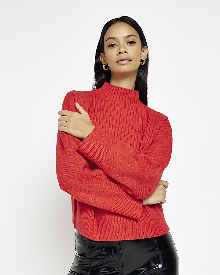 Red knit long sleeve jumper