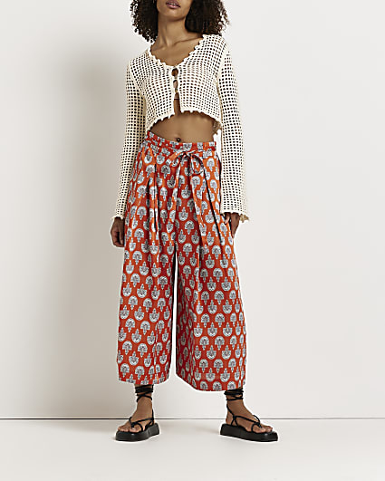 Red paisley pleated culottes