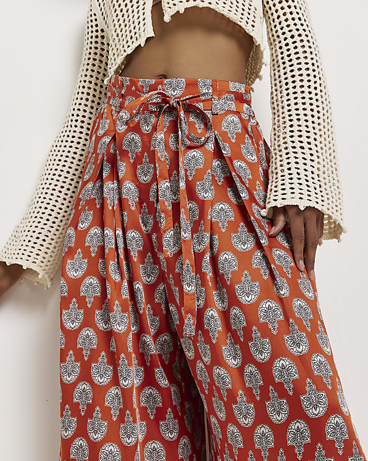 Red paisley pleated culottes