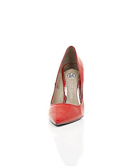 360 degree animation of product Red patent court shoes frame-3