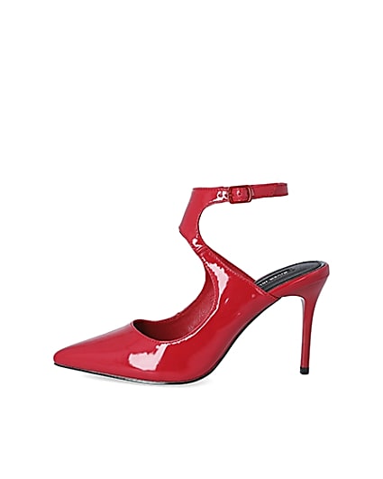 360 degree animation of product Red patent cut out court shoe frame-3
