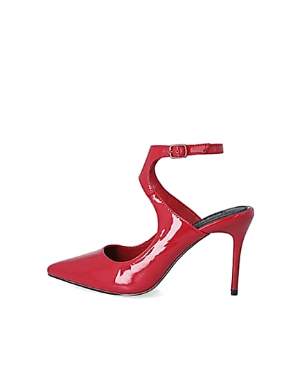 360 degree animation of product Red patent cut out court shoe frame-4