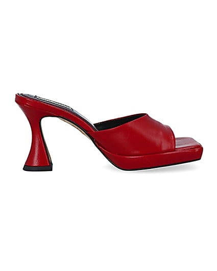 360 degree animation of product Red platform heeled mules frame-15