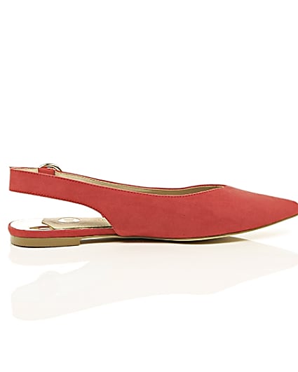 360 degree animation of product Red pointed slingback shoes frame-10