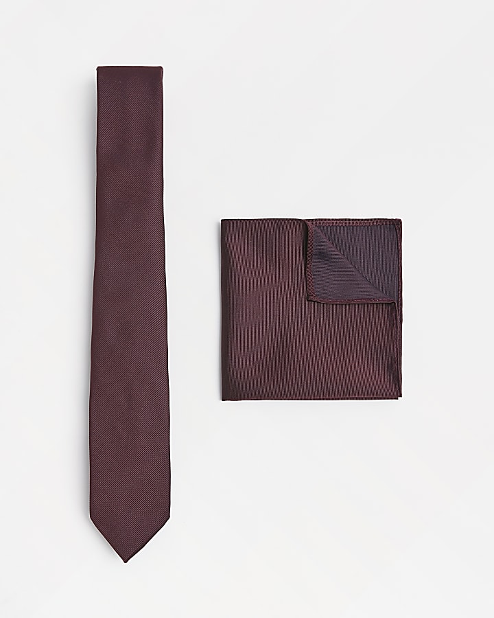 Red twill tie and handkerchief set