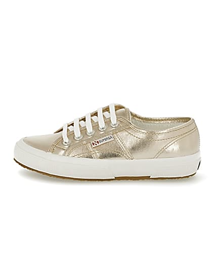 360 degree animation of product Rose gold Superga classic runner trainers frame-3