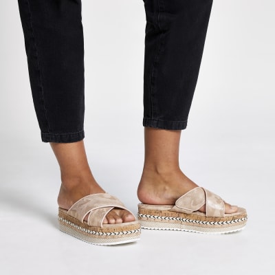 wide foot flatforms